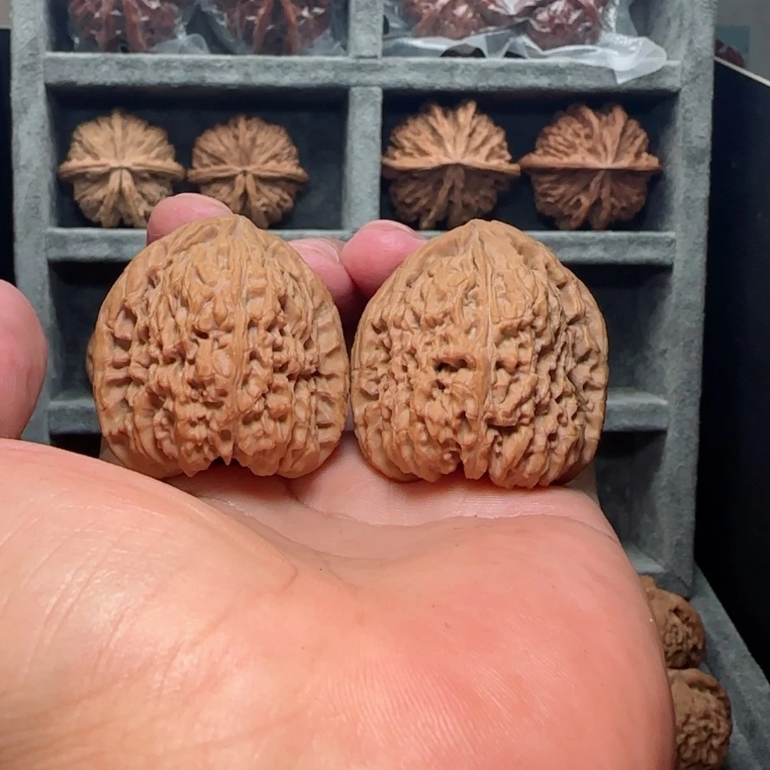 【闪购商品】文玩核桃吊坠辰****）南疆