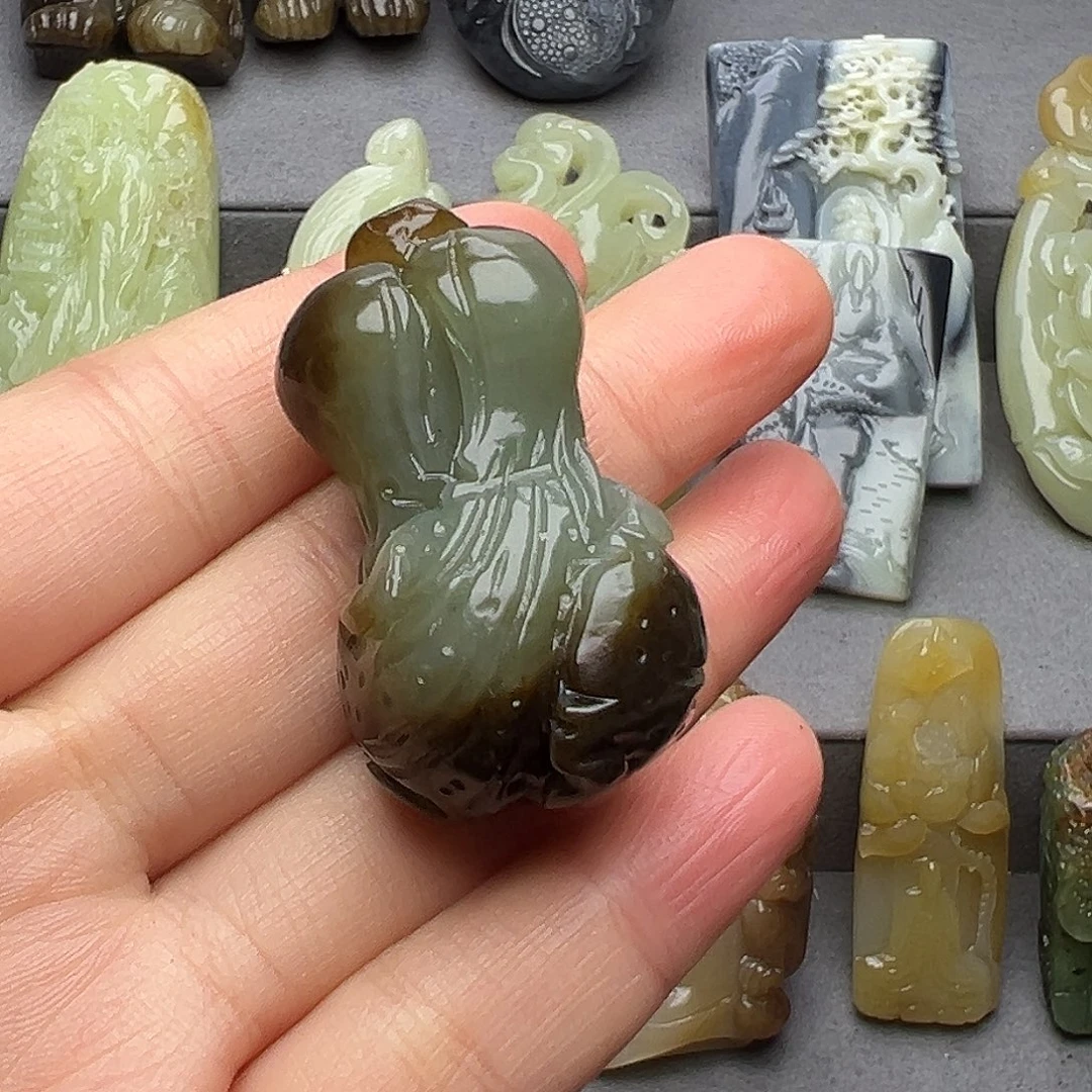 和田玉未镶嵌挂件