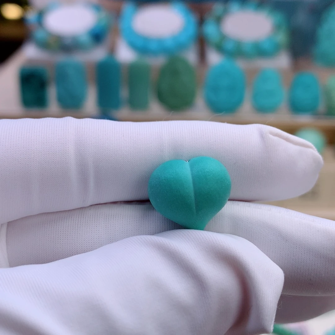 绿松石未镶嵌挂件