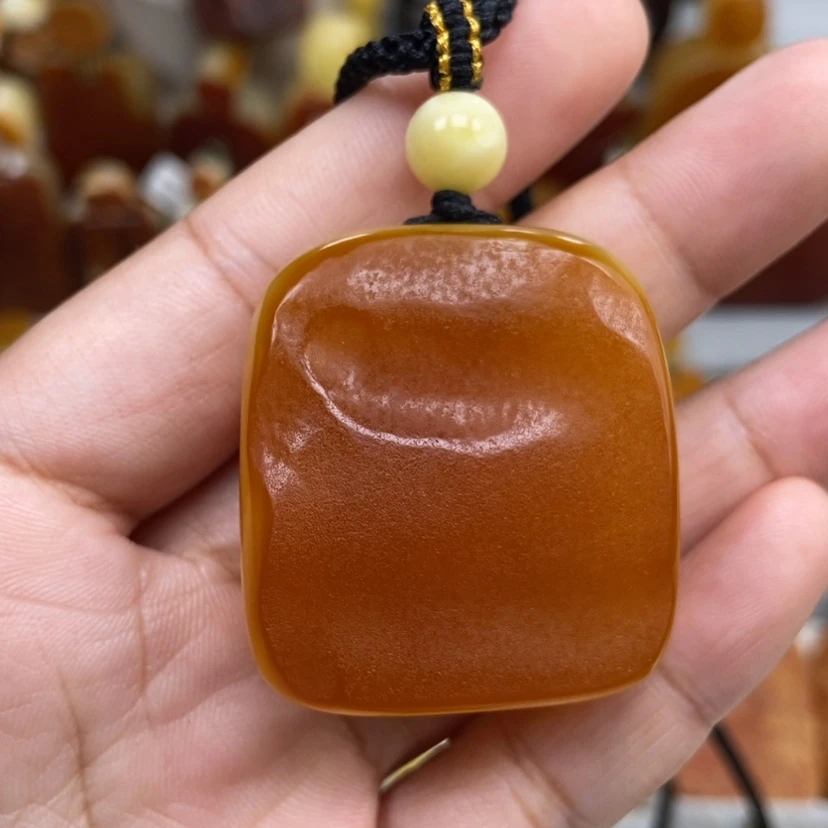 【闪购商品】琥珀颈饰未镶嵌