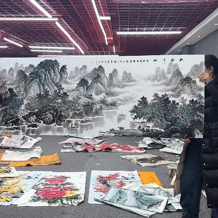 国画无毛或被短柔或近无