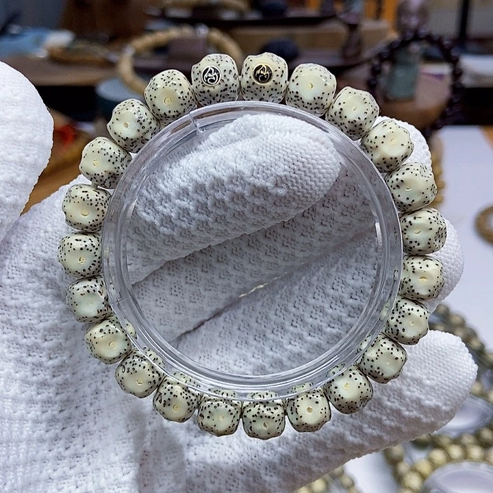 星月菩提手串星月菩提手串