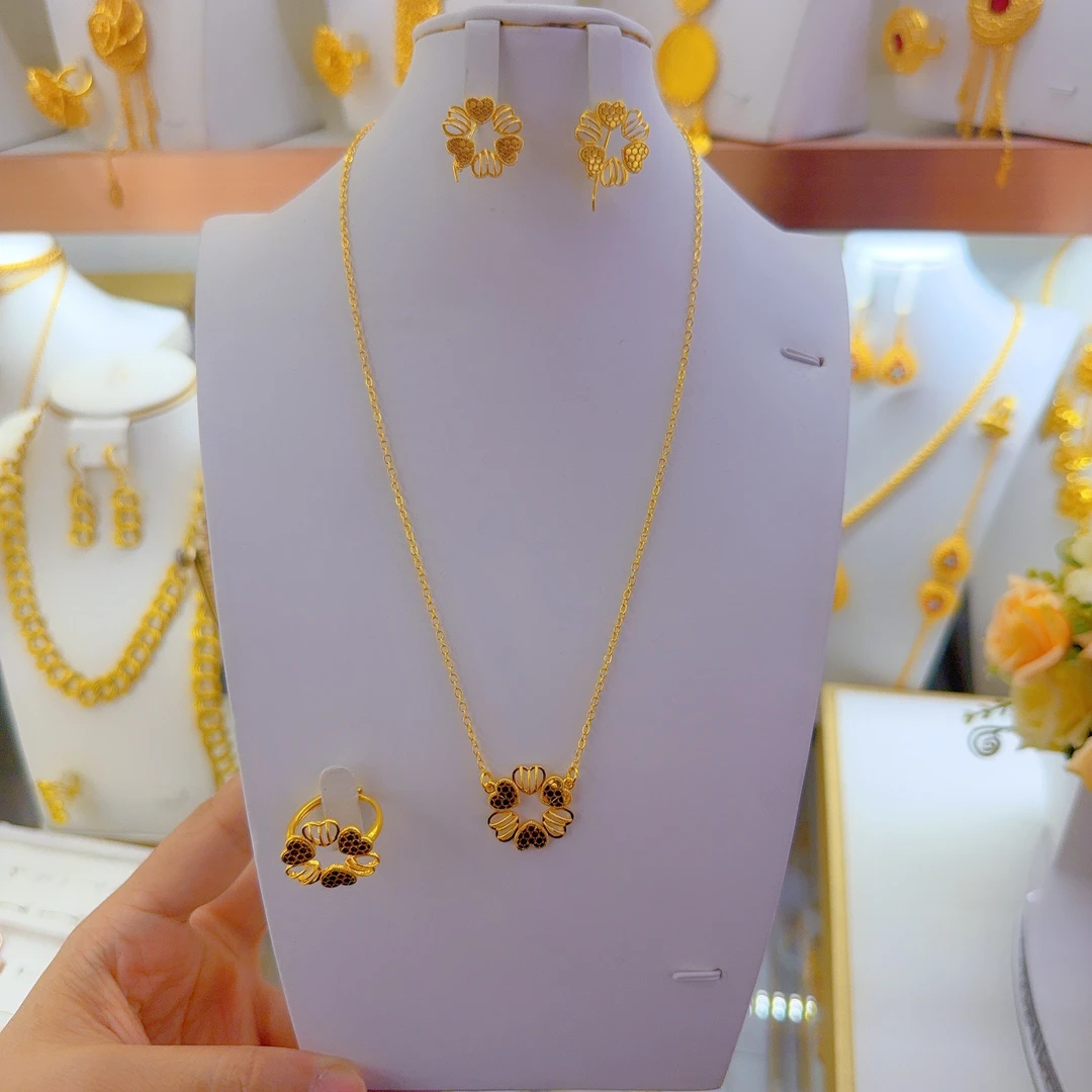 铜合金亚克力项链 新款时尚金子同款三件套首饰altun pasun气质