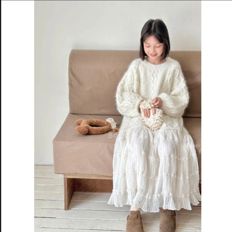 女童白色连衣裙秋冬温柔中长款法式针织长袖