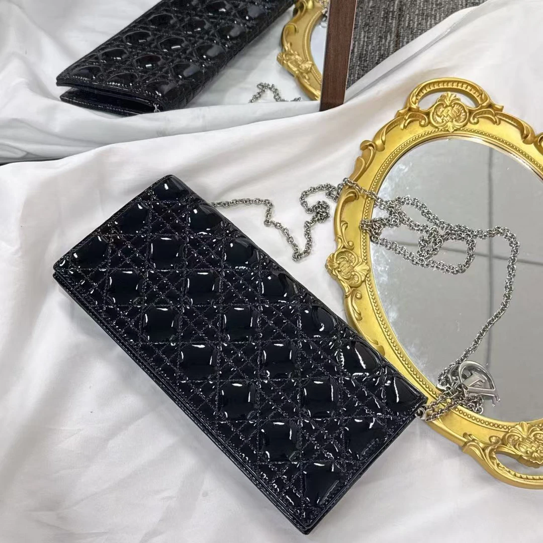 95新 DIOR/迪奥 迪奥黑色漆皮链条斜挎包/95新/16106136