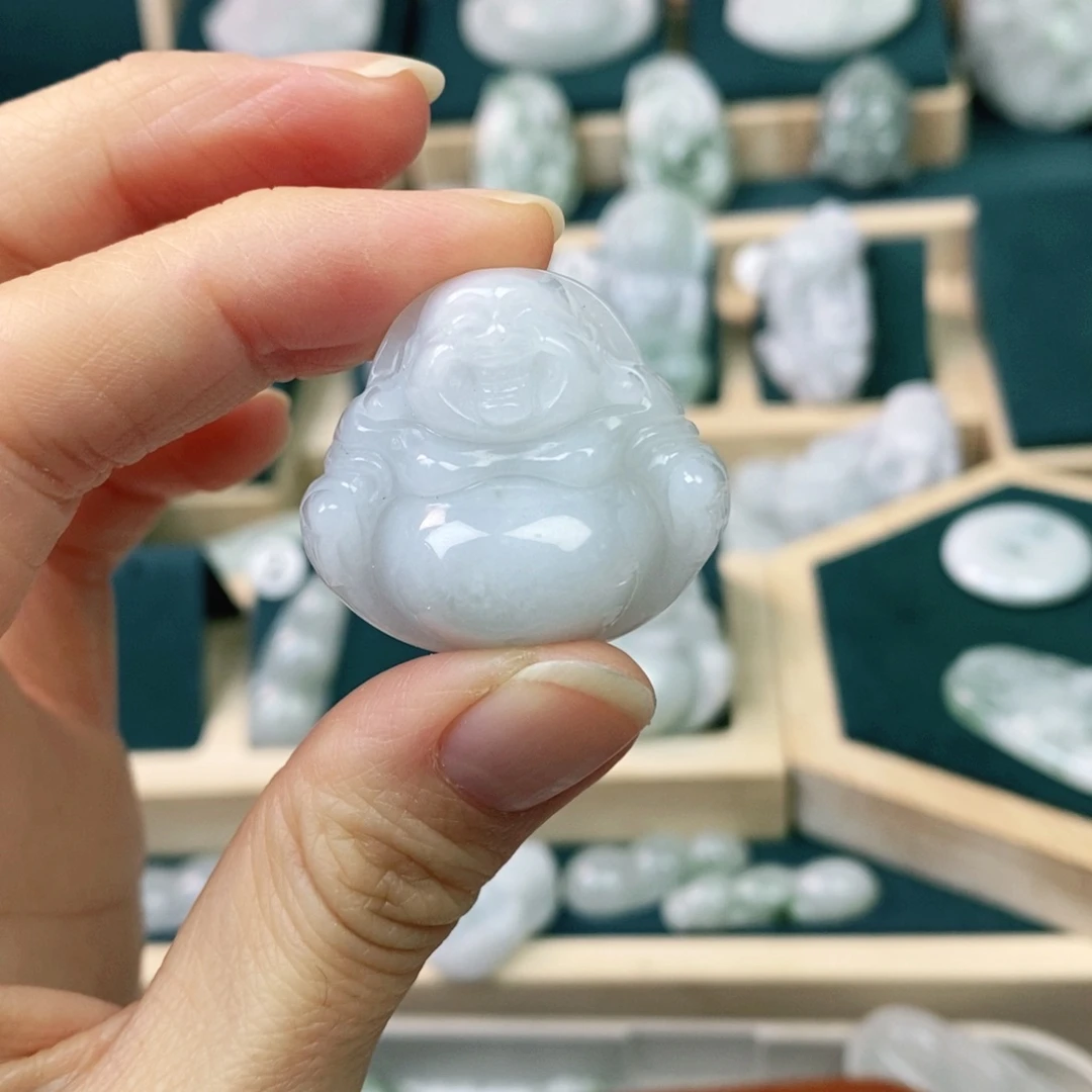 翡翠颈饰未镶嵌对****就佛公