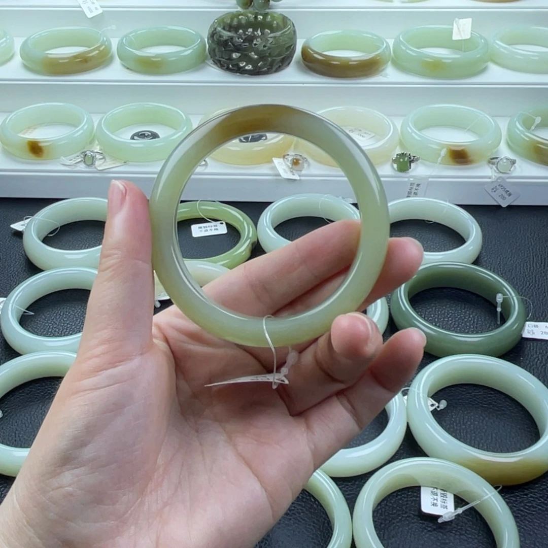 和田玉（糖玉）手镯未镶嵌