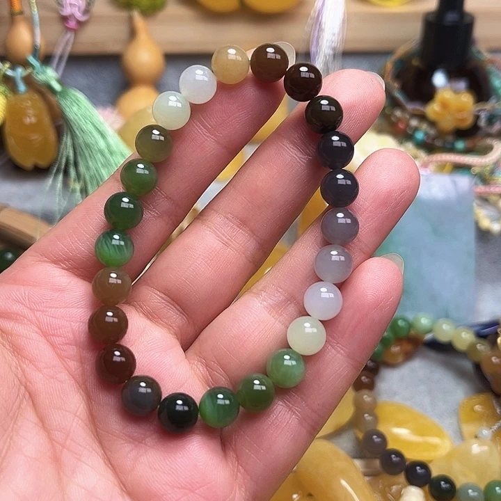 和田玉未镶嵌颈饰蓝**草