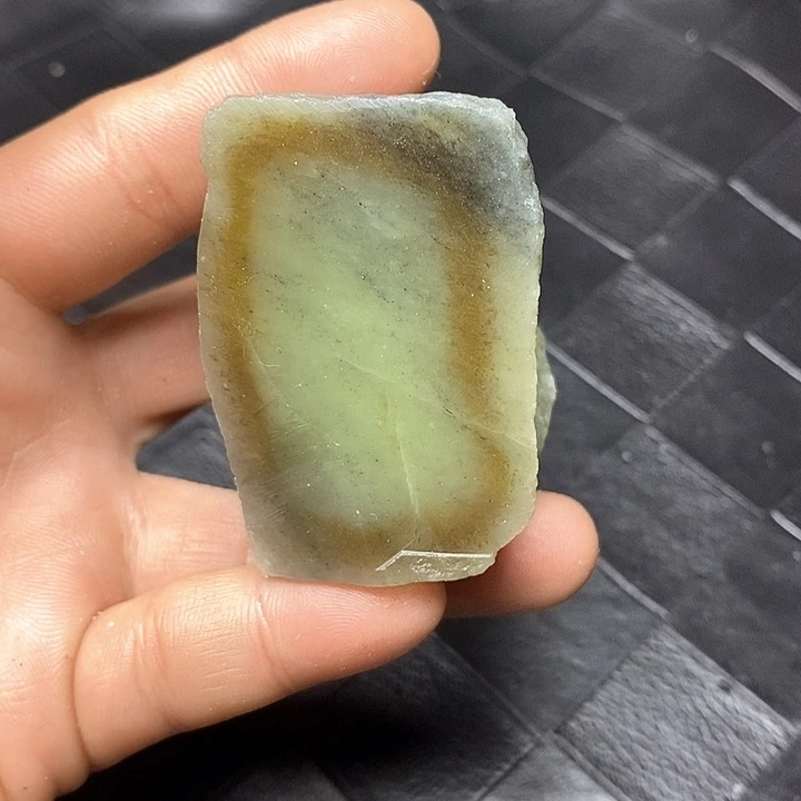 和田玉毛料未镶嵌