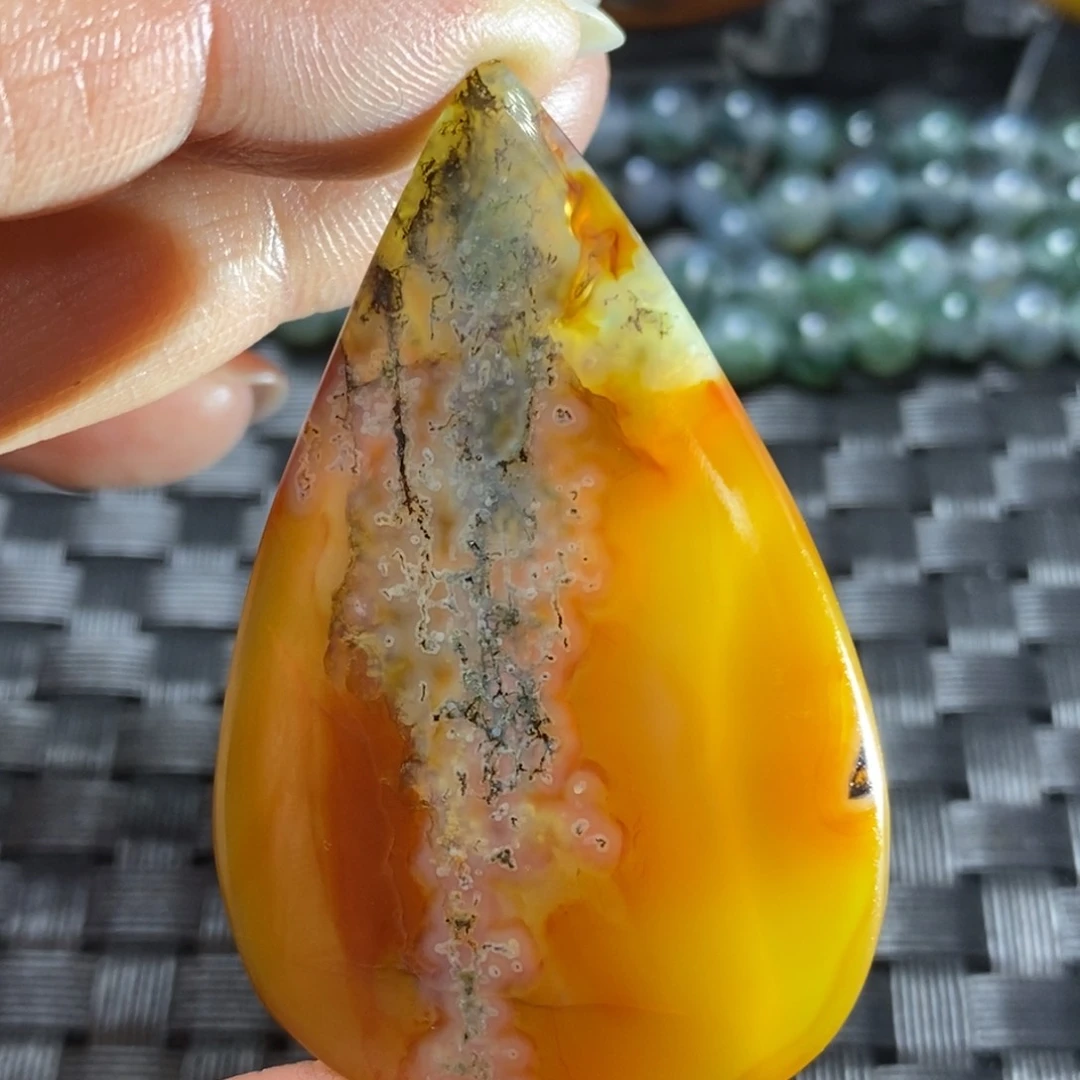 玛瑙/玉髓颈饰未镶嵌