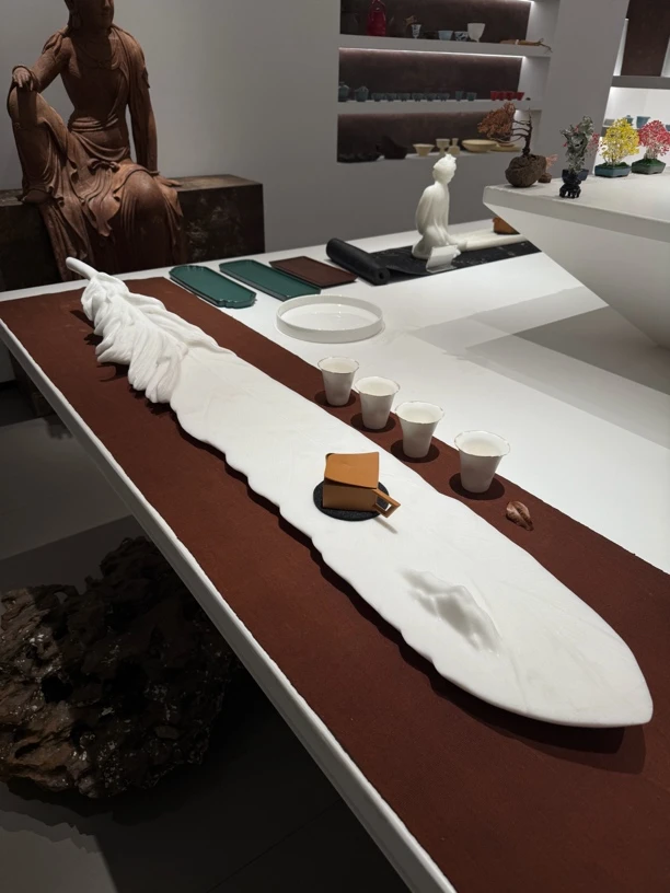 羽毛茶盘 长134×宽22高13 汉白玉 苏健原创设计作品