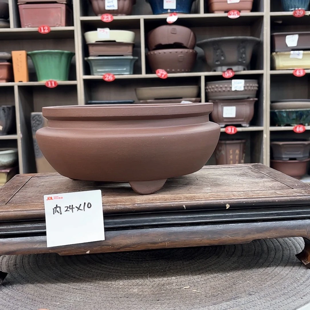 紫砂花盆紫砂的颜色很好看