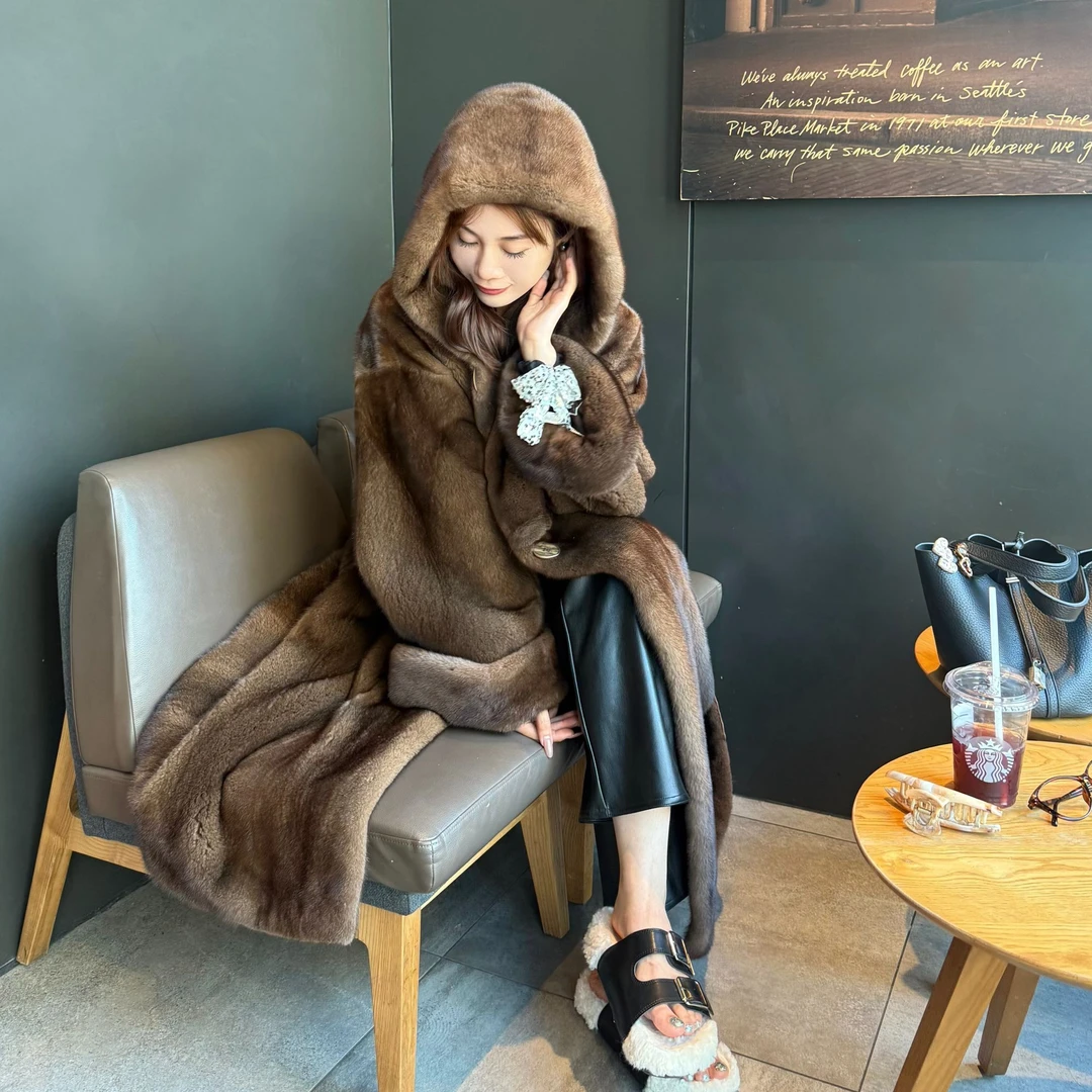 EIM FUR《希腊神话》23055风雪帽防风领紫金短二女士水貂皮草外套
