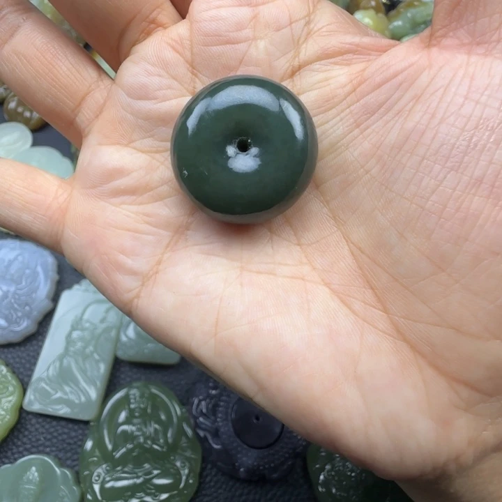 和田玉未镶嵌珠宝奇石