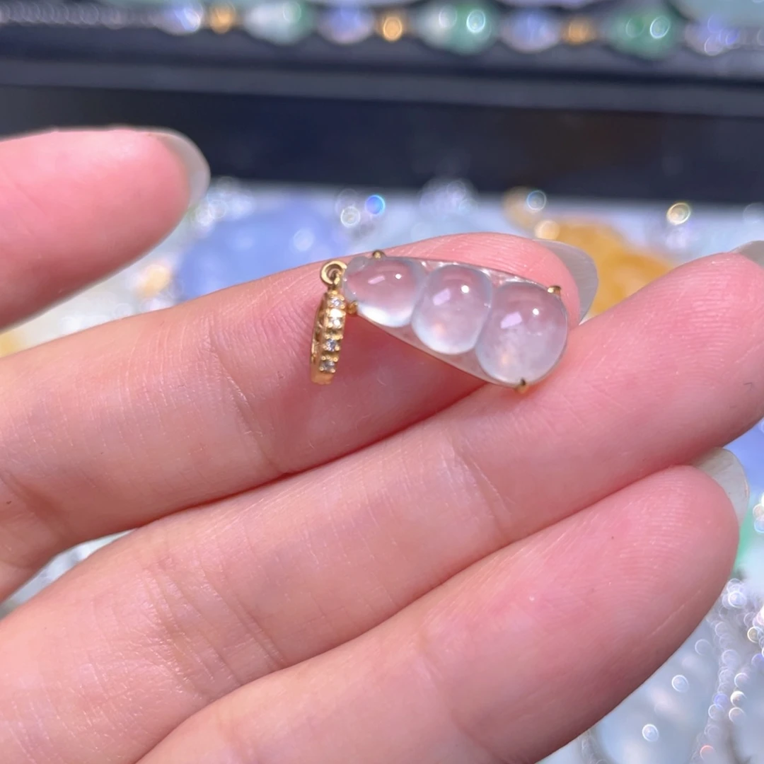 颈饰18K金镶嵌翡翠翡翠