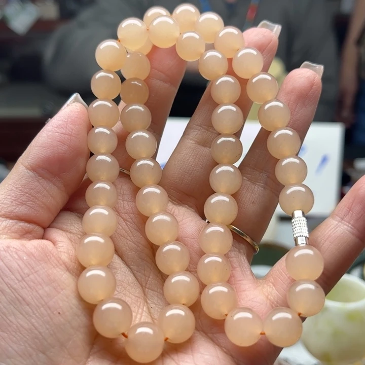 石英质玉颈饰未镶嵌