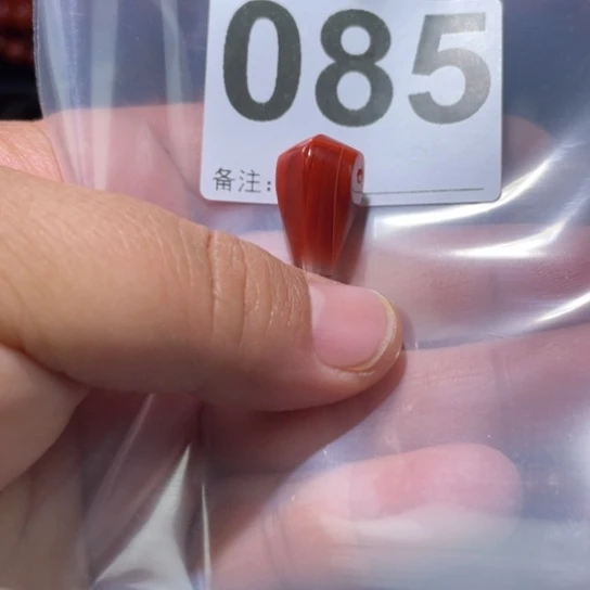 南红玛瑙三通未镶嵌