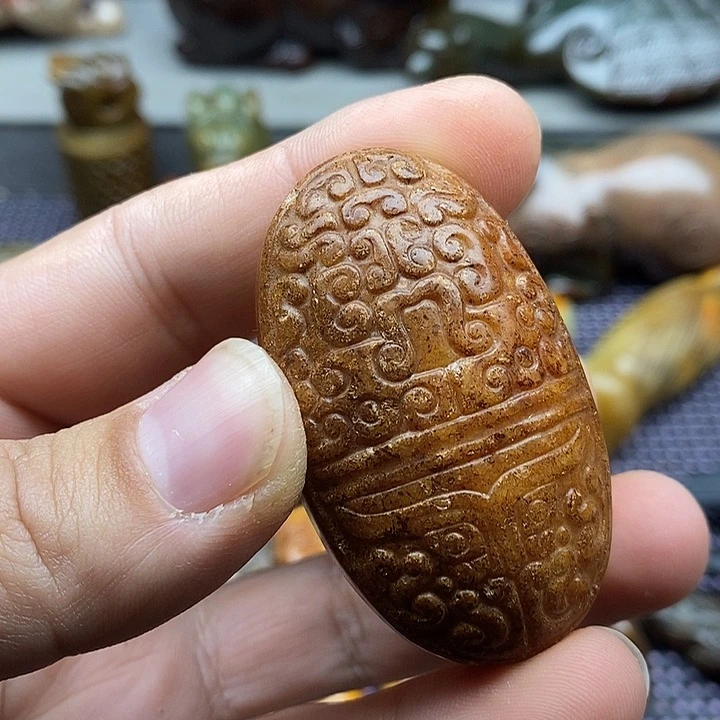 未镶嵌蛇纹石玉颈饰