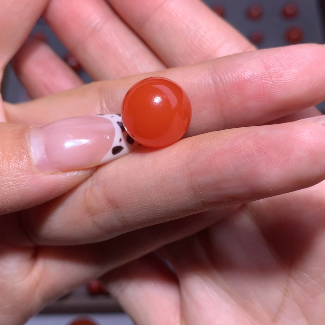 南红玛瑙保山柿子红圆珠沙袋未镶嵌13.6