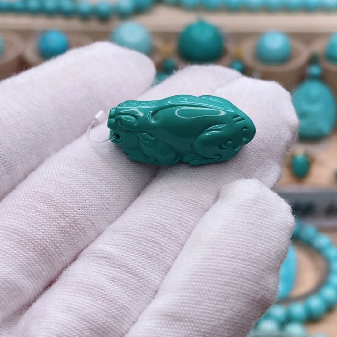 绿松石未镶嵌珠宝奇石