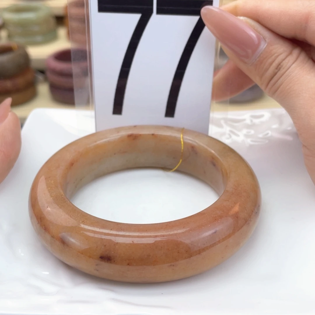 【闪购商品】石英质玉手镯未镶嵌