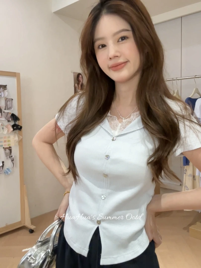 【花花】小蛮腰~韩系侧腰收褶蕾丝拼接V领花边短袖T恤