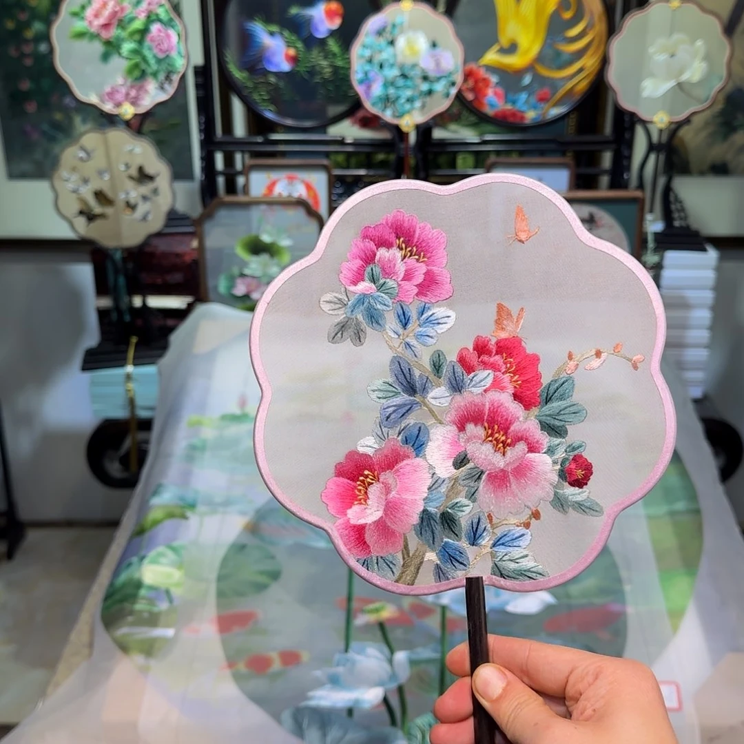 刺绣刺绣工艺精湛