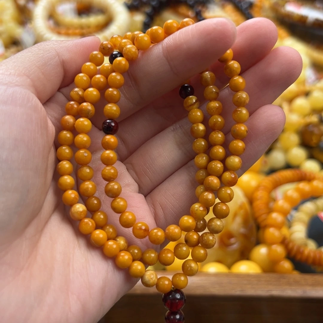 未镶嵌琥珀珠宝奇石