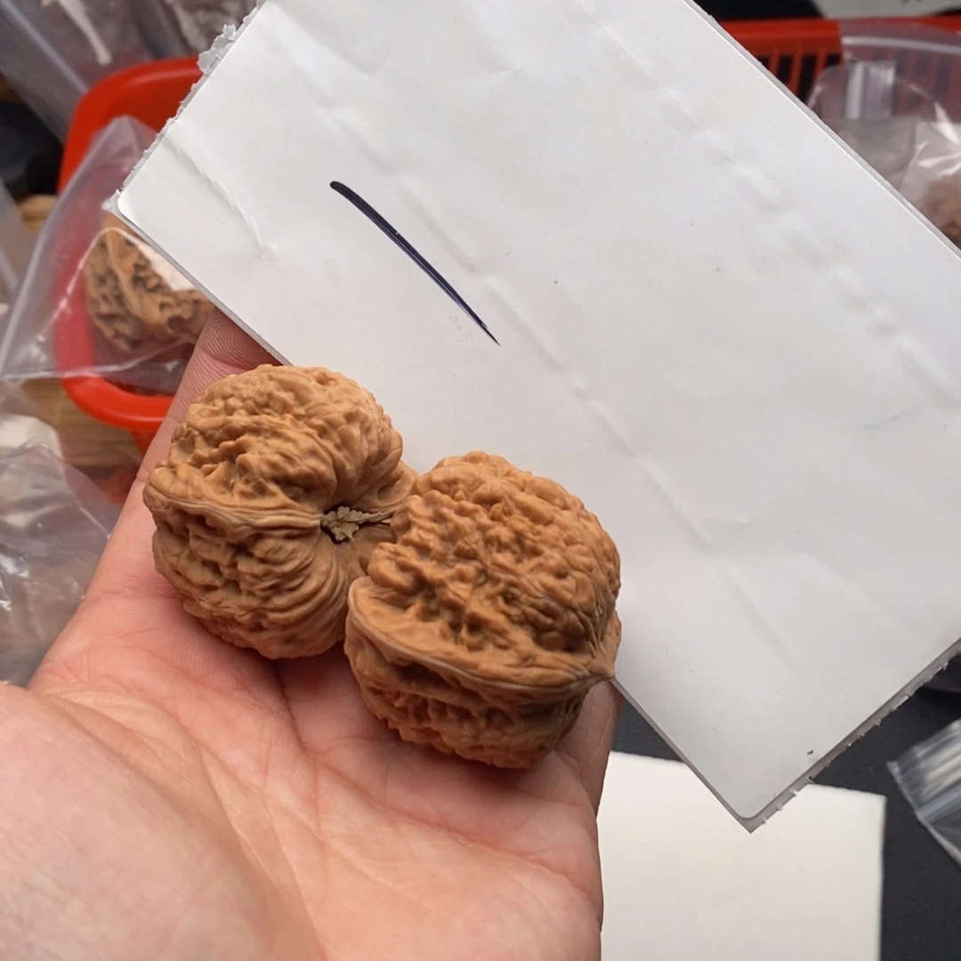 文玩核桃吊坠40凹底