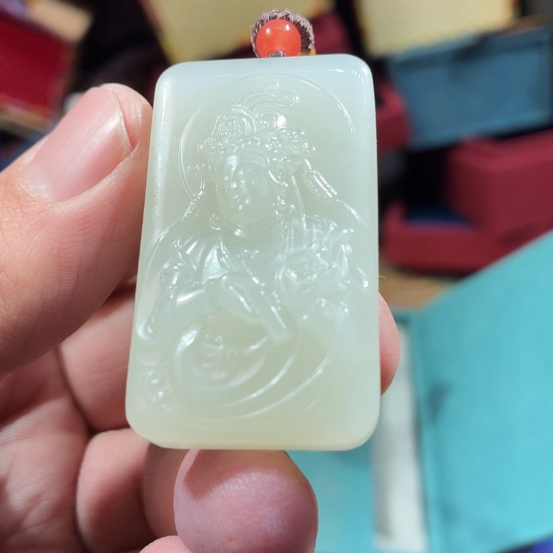 和田玉（糖玉）钛钢颈饰