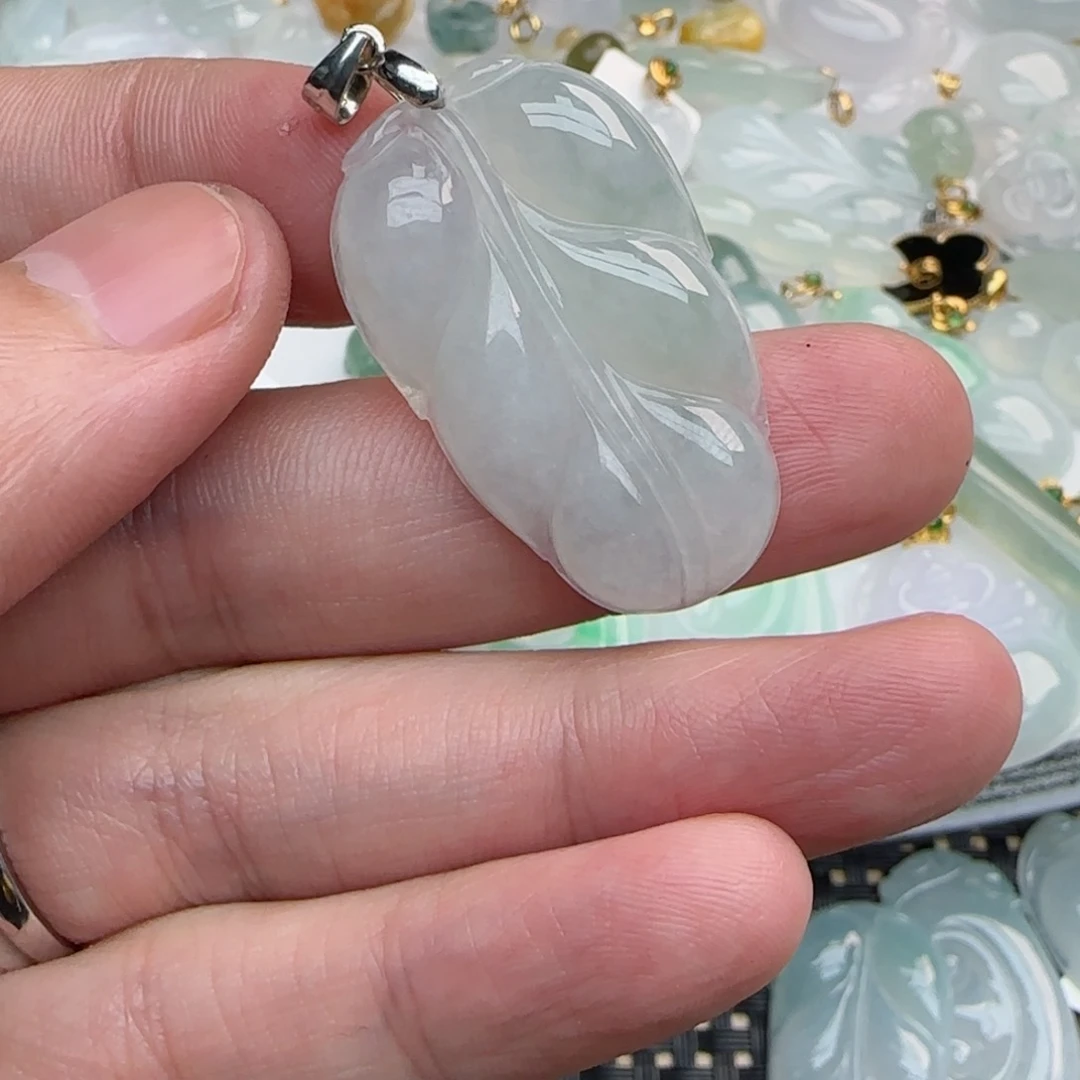 【闪购商品】翡翠吊坠(不含链)未镶嵌叶子