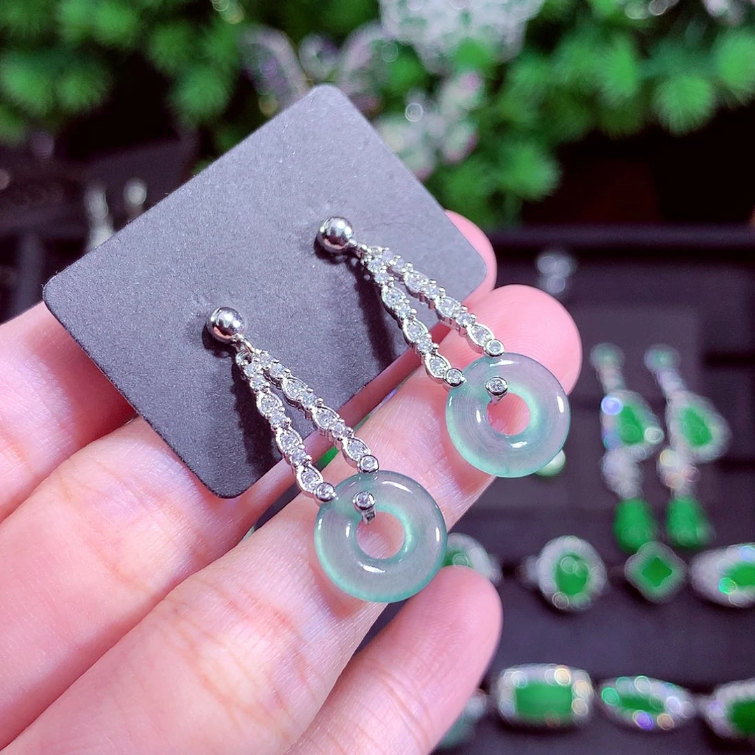 颈饰未镶嵌翡翠天然