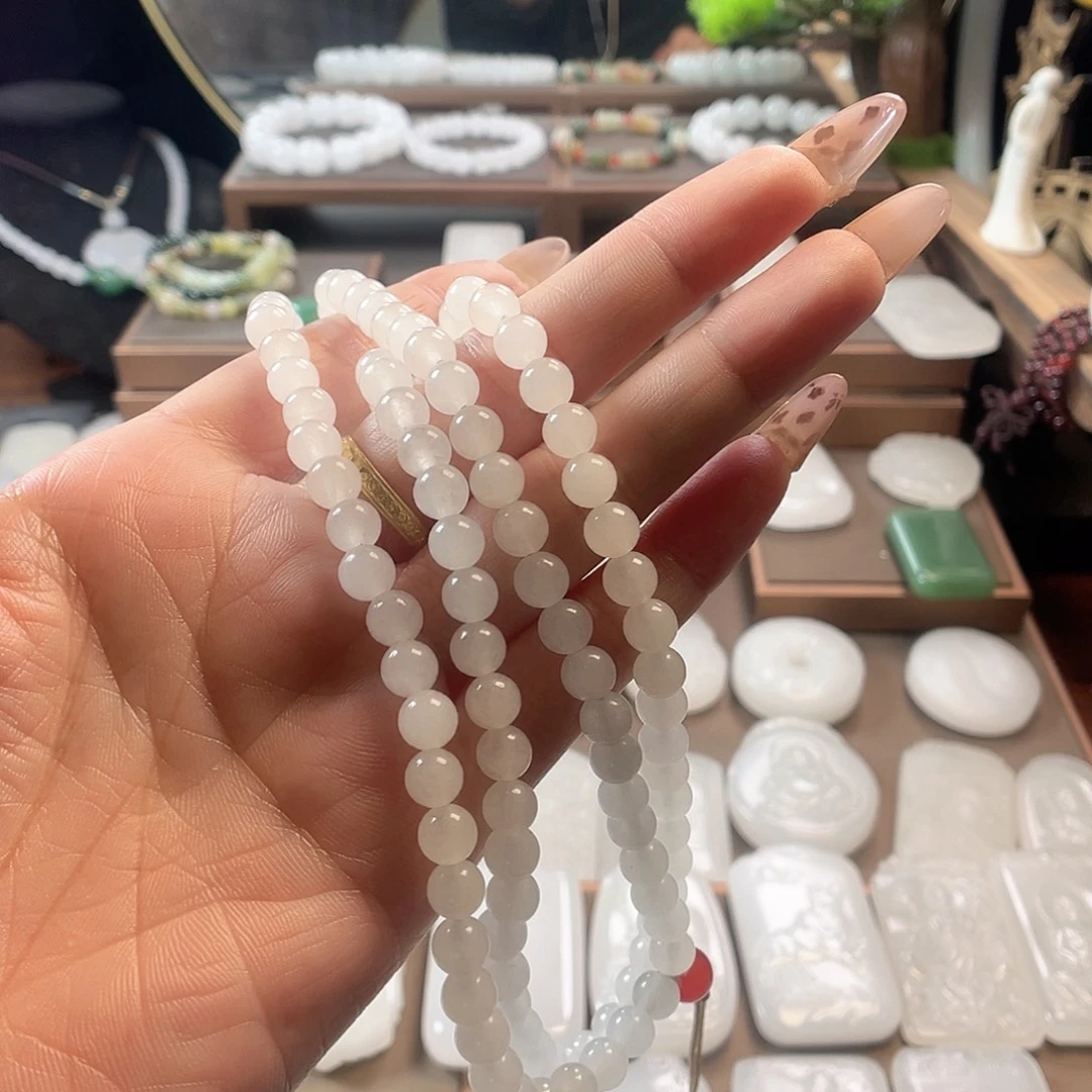锦***鲤石英质玉（金丝玉）未镶嵌颈饰新疆金丝玉