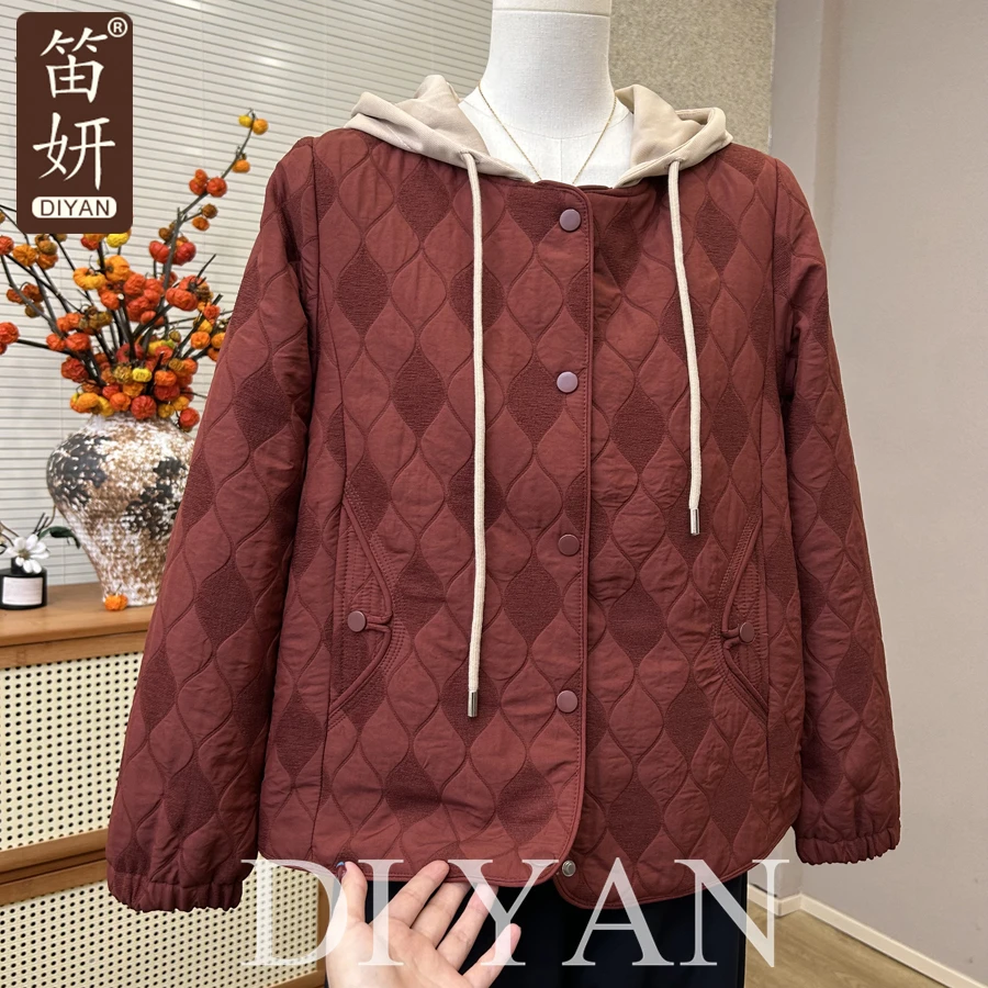 高端妈妈2025秋季新款50多岁独特好看今年流行连帽外套女夹克上衣