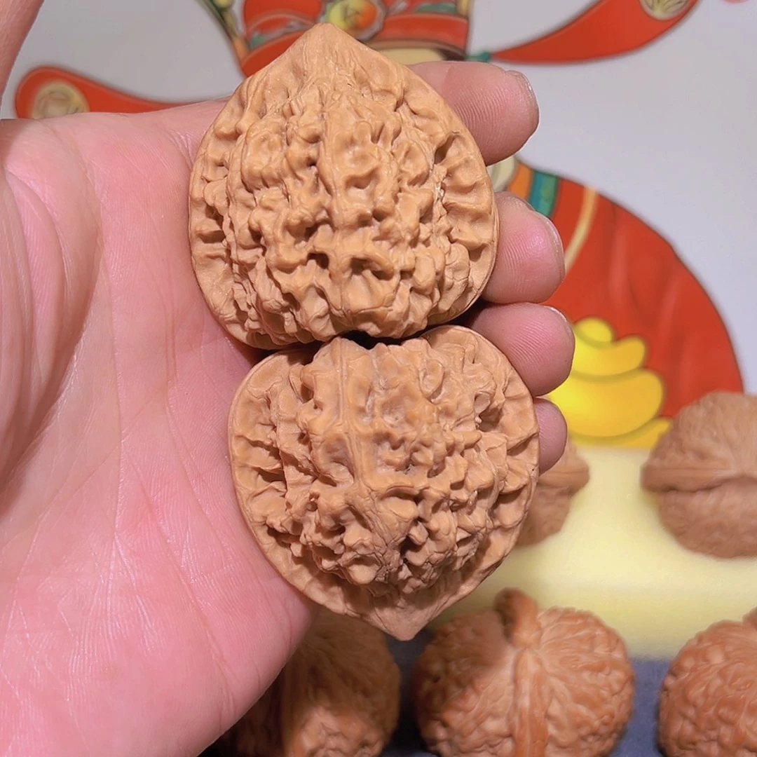 文玩核桃吊坠情**烈官帽45