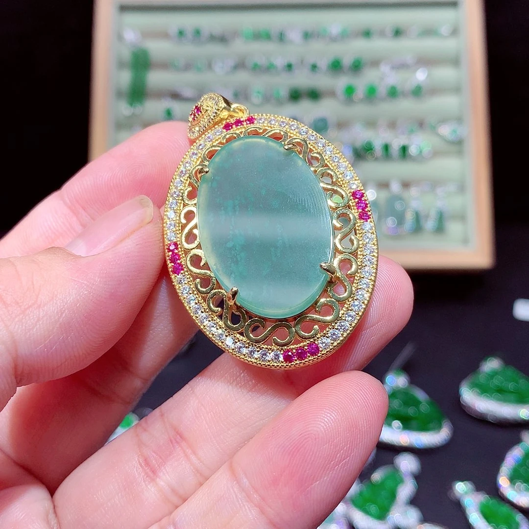 【闪购商品】翡翠吊坠(不含链)未镶嵌