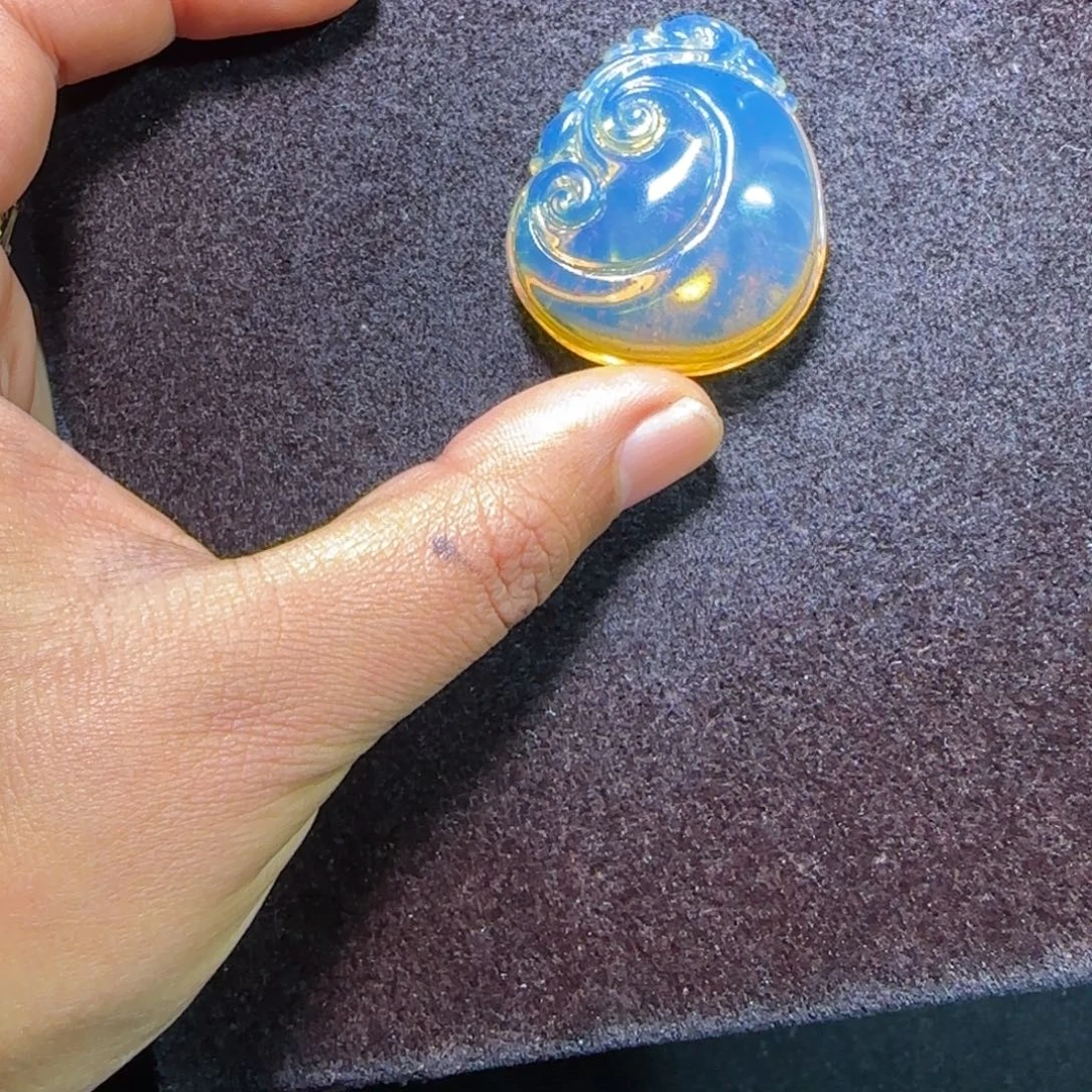 琥珀未镶嵌裸石琥珀