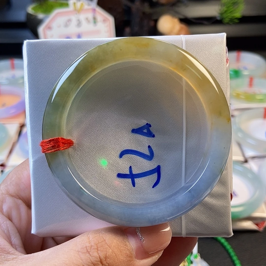 翡翠未镶嵌手镯26半山水特色镯