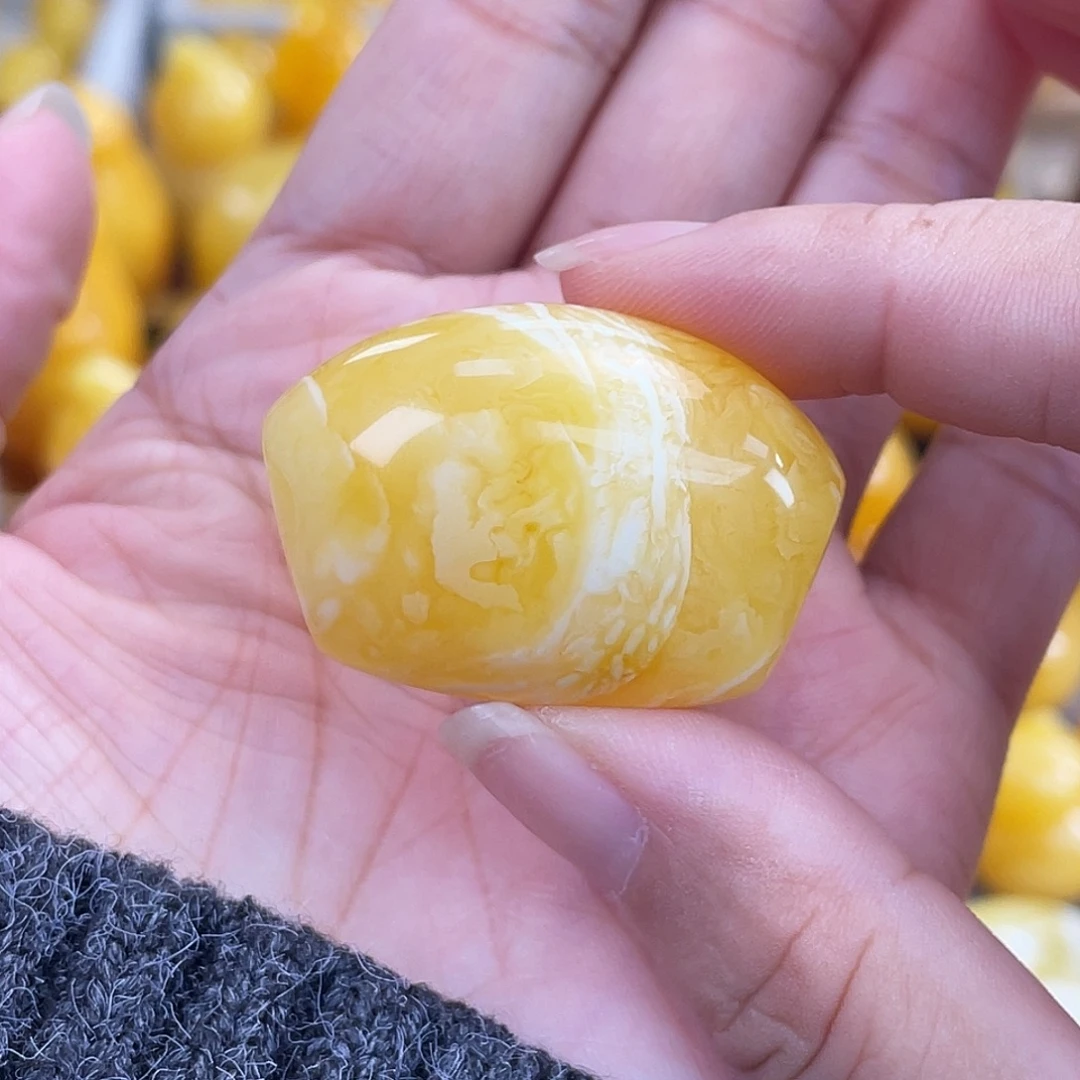 琥珀未镶嵌珠宝奇石h59