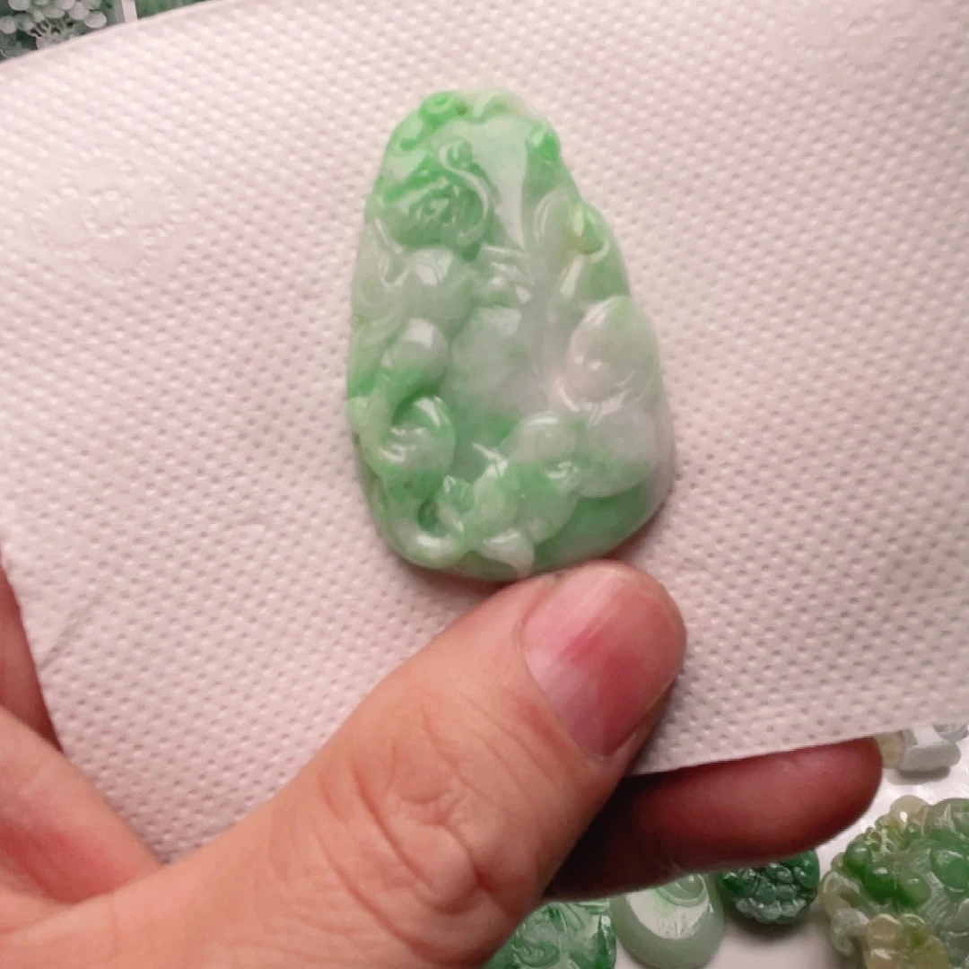 定制翡翠未镶嵌翡翠