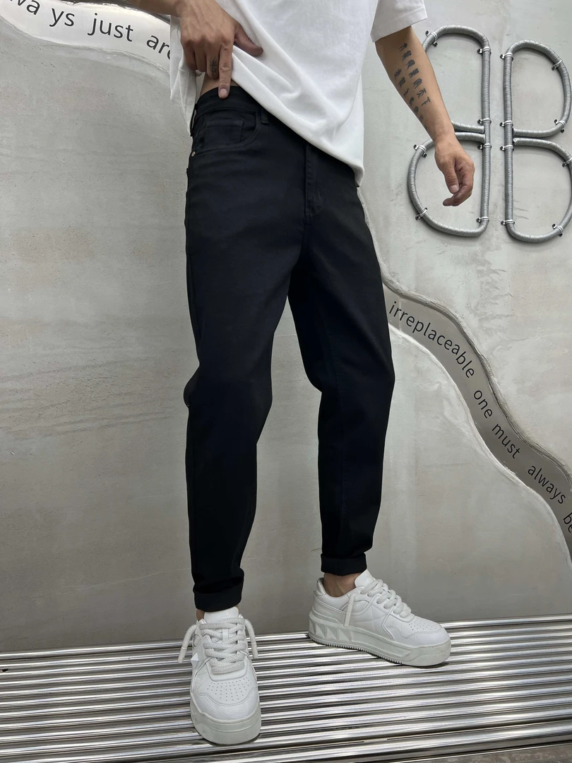 男士秋季时尚百搭潮流弹力修身黑色牛仔裤D677