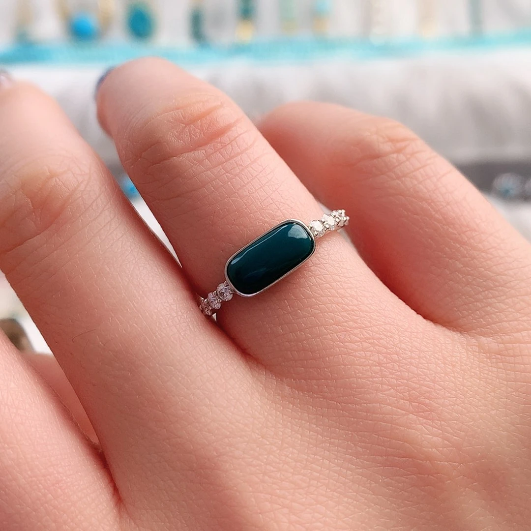 绿松石精品戒指18K金镶嵌