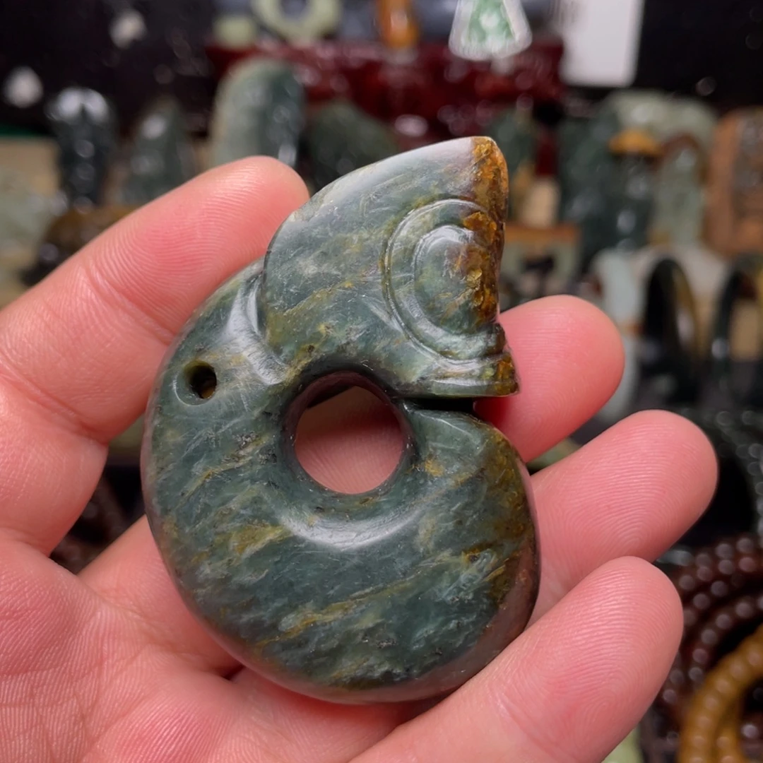 岫岩河磨玉（透闪石质玉）未镶嵌颈饰