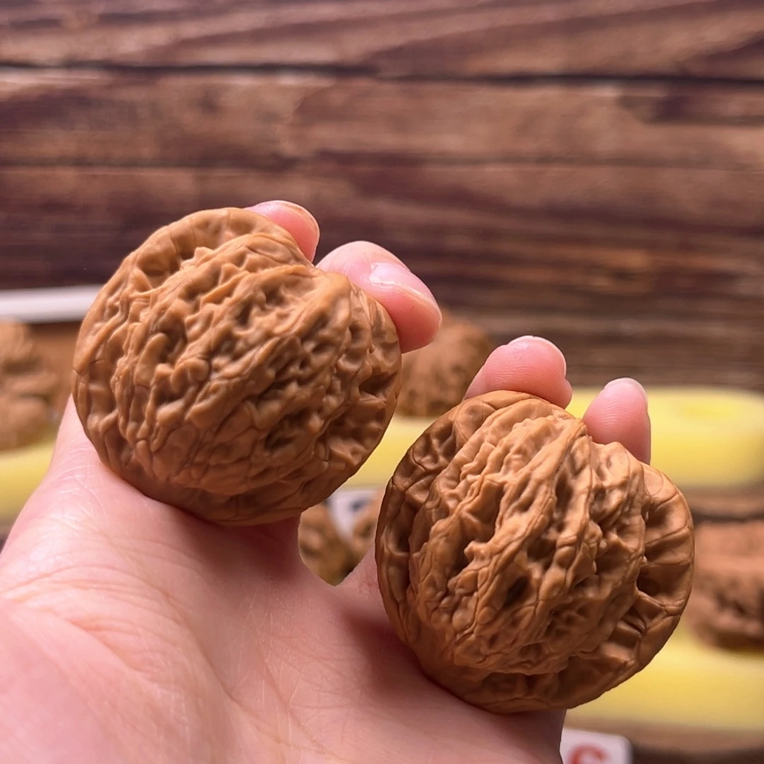 桃核吊坠虎头38闪64