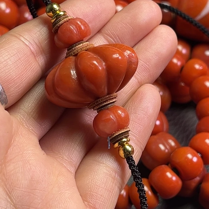 颈饰琉璃二*琉璃………….