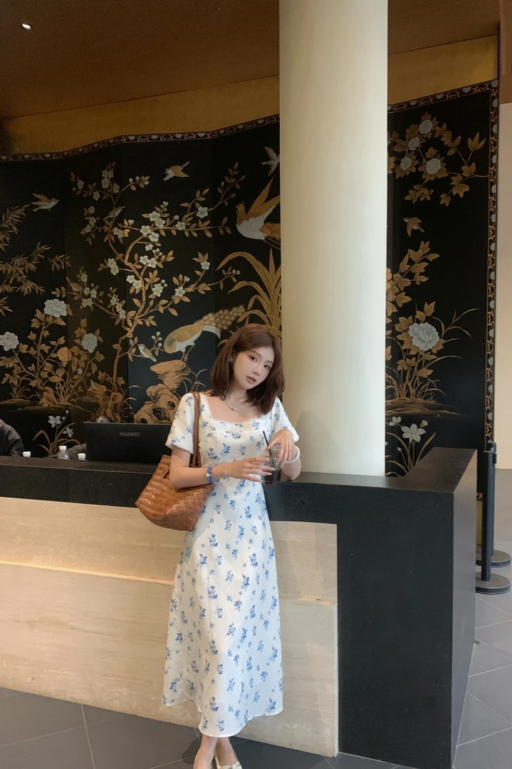 【芝士Cheese】沉香枝蔓 夏季方领短袖设计百搭时尚碎花长款连衣裙