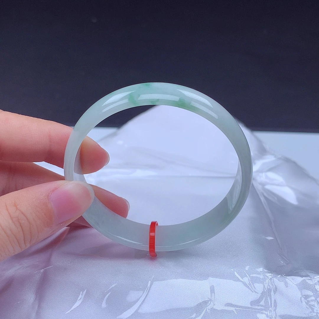 翡翠手镯未镶嵌手镯001317