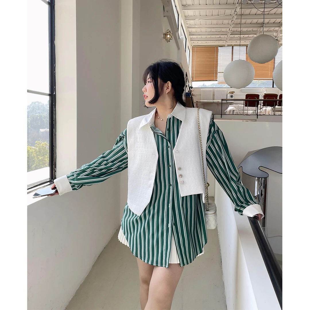 下摆不规则特殊纽扣马甲小众条纹拼接设计感气质宽松