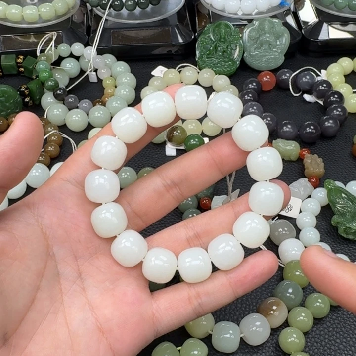 和田玉未镶嵌手链