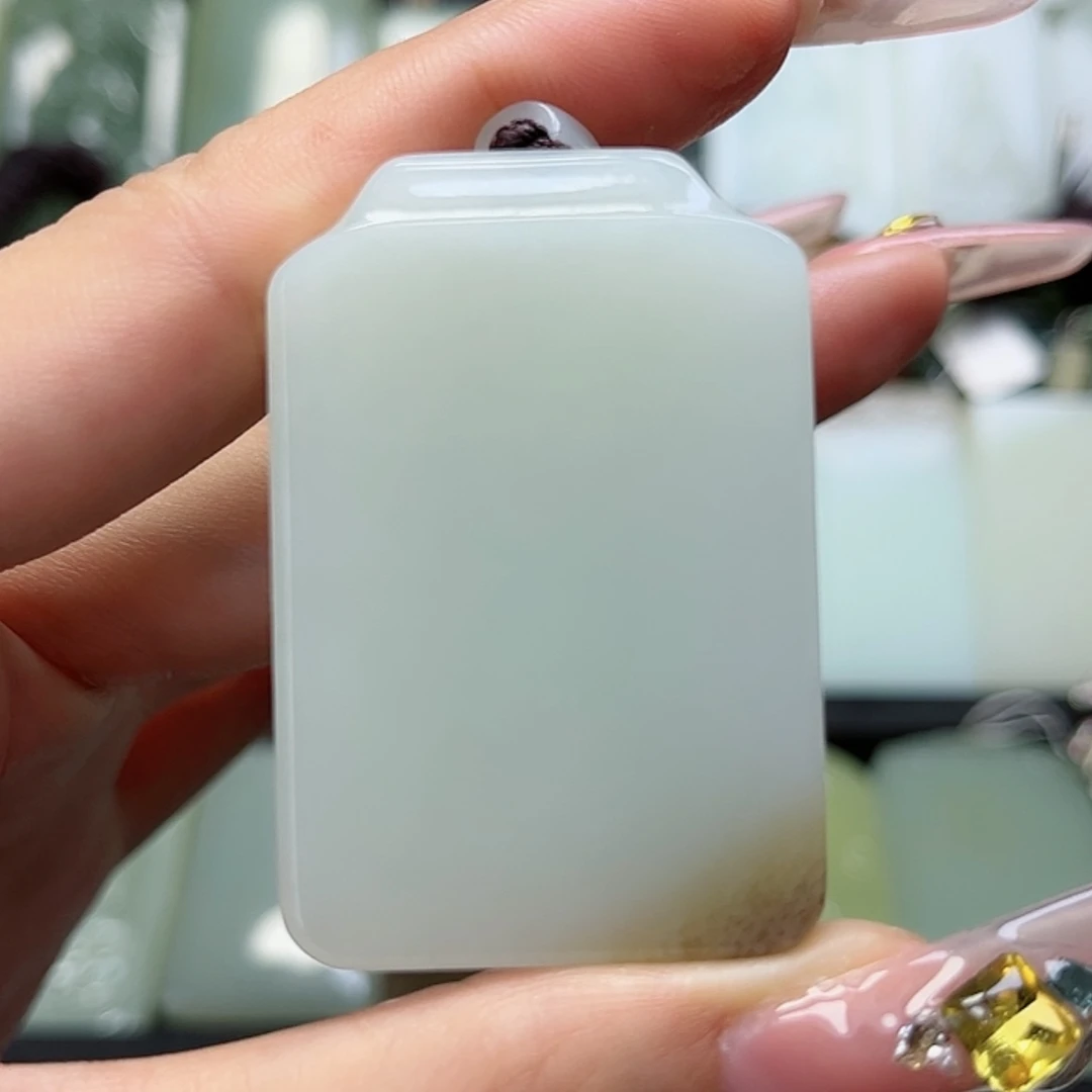 【闪购商品】和田玉未镶嵌颈饰蜗*